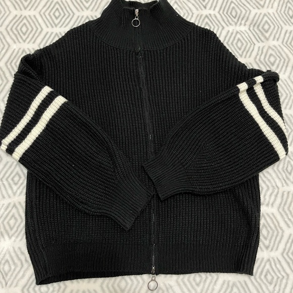 Striped Pattern Drop Shoulder Zip Up Cardigan - Picture 1 of 2